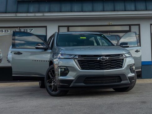 Used 2023 Chevrolet Traverse Premier w/ Redline Edition image 12