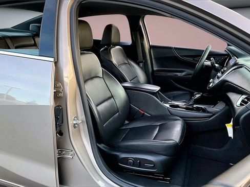 Used 2023 Chevrolet Malibu LT image 28