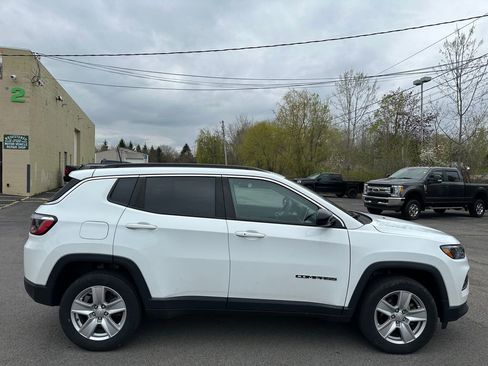 Used 2022 Jeep Compass Latitude AWD/4WD image 10