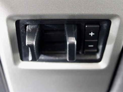 Used 2019 Ford F350 Lariat w/ Chrome Package image 28