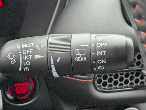 Used 2025 Honda HR-V Sport image 26