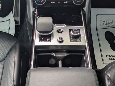 Used 2023 Land Rover Range Rover SE AWD/4WD image 18