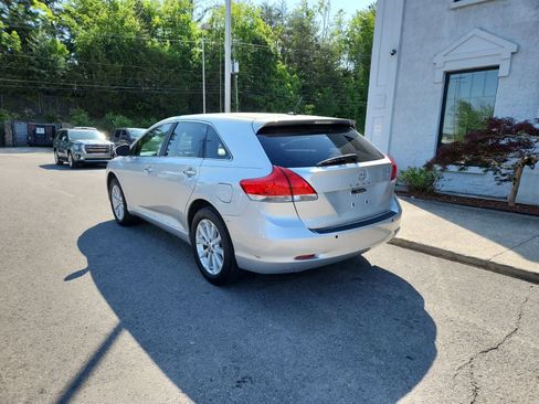 Used 2011 Toyota Venza w/ Convenience Pkg FWD image 3