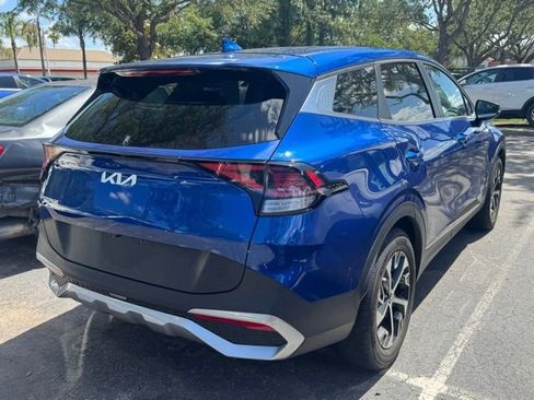 Certified 2023 Kia Sportage EX FWD image 4