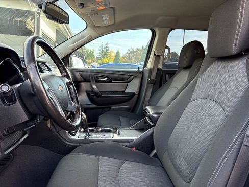 Used 2016 Chevrolet Traverse LT image 17