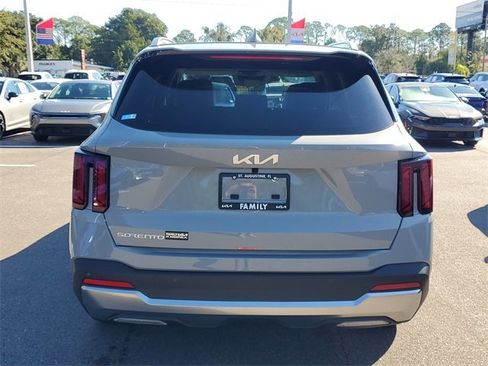 New 2026 Kia Sorento S w/ S Panoramic Sunroof Package image 5