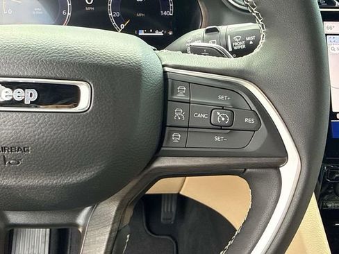 New 2025 Jeep Grand Cherokee L Limited w/ Luxury Tech Group II RWD image 17