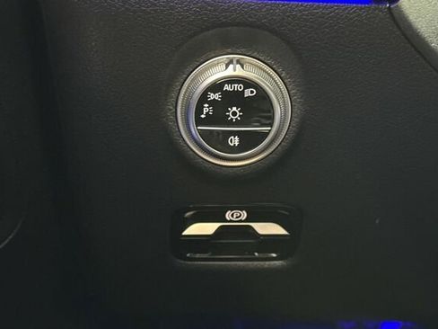 Used 2023 Mercedes-Benz C 300 C 300 4D Sedan image 31