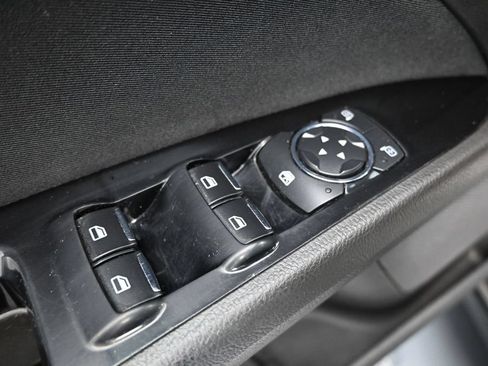 Used 2016 Ford Fusion SE FWD image 11
