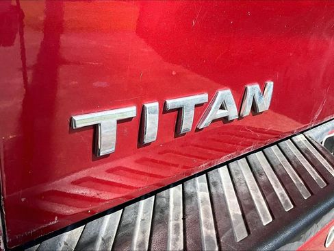 Used 2014 Nissan Titan PRO-4X AWD/4WD image 40