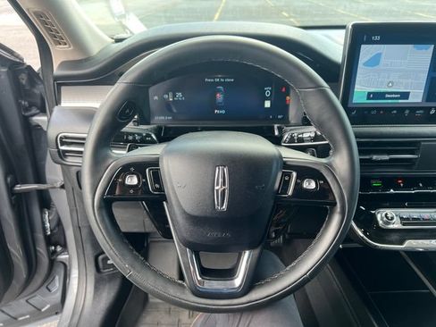 Used 2024 Lincoln Corsair AWD image 16