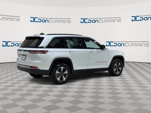 Used 2025 Jeep Grand Cherokee Limited 4xe image 8