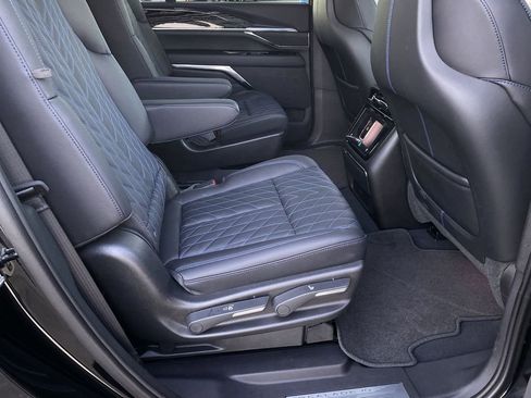 Certified 2025 Cadillac Escalade IQ Sport 1 AWD/4WD image 42