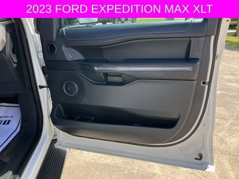 Used 2022 Ford Expedition Max XLT image 13