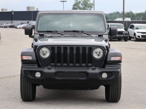 Used 2022 Jeep Wrangler Unlimited Sport AWD/4WD image 2