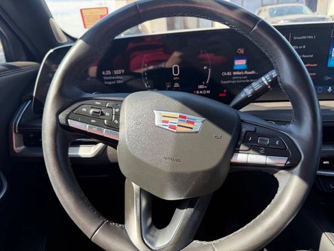 Used 2024 Cadillac XT4 Premium Luxury FWD image 29