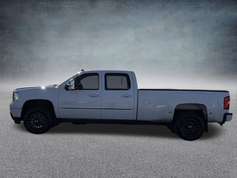 Used 2013 GMC Sierra 3500 Denali image 7
