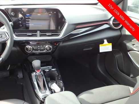 New 2026 Chevrolet Trax RS w/ Sunroof Package FWD image 14