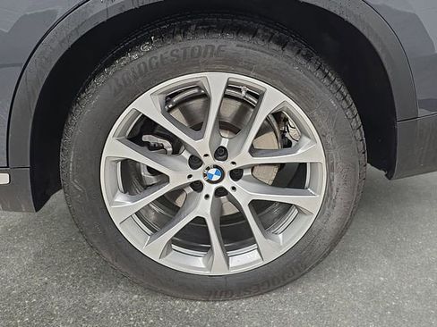 Used 2021 BMW X5 xDrive40i w/ Premium Package AWD/4WD image 32
