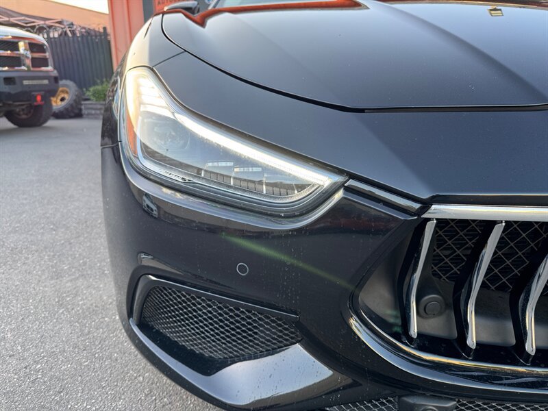 Used 2018 Maserati Ghibli S GranSport Q4 AWD/4WD image 4