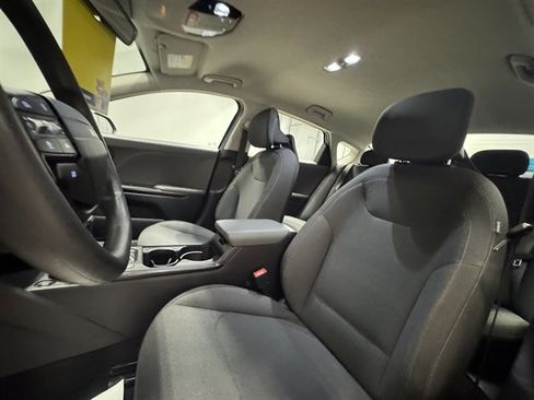 Used 2025 Kia K4 FWD image 19