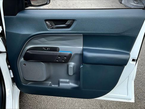 Used 2025 Ford Maverick Lobo image 21