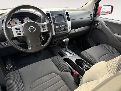 Used 2019 Nissan Frontier PRO-4X image 15