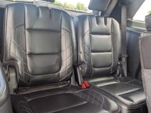 Used 2019 Ford Explorer Platinum AWD/4WD image 17