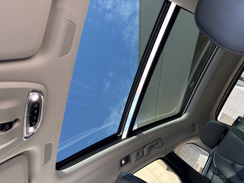 Used 2021 Volvo XC60 T5 Inscription w/ Advanced Package image 27