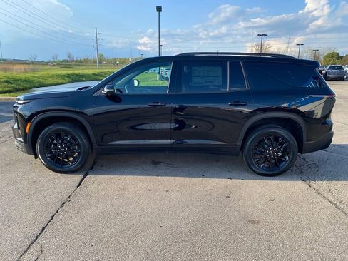 New 2026 Chevrolet Traverse LT w/ Midnight/Sport Edition AWD/4WD image 4