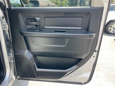 Used 2017 RAM 1500 Express w/ Express Value Package RWD image 22