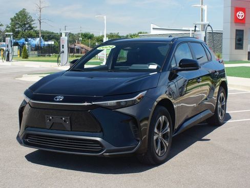 Used 2024 Toyota bZ4X FWD image 23