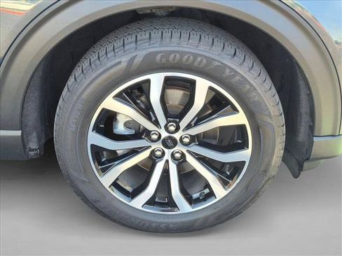 Used 2022 Ford Explorer ST-Line w/ Class IV Trailer Tow Package AWD/4WD image 23