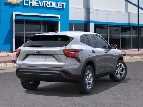 New 2026 Chevrolet Trax LS FWD image 4