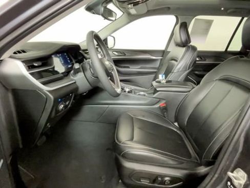 Used 2023 Jeep Grand Cherokee 4WD 4xe w/ MOPAR Finishing Package image 19
