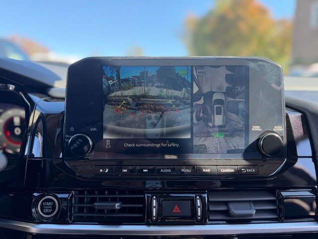 Used 2023 Nissan Pathfinder Platinum AWD/4WD image 13