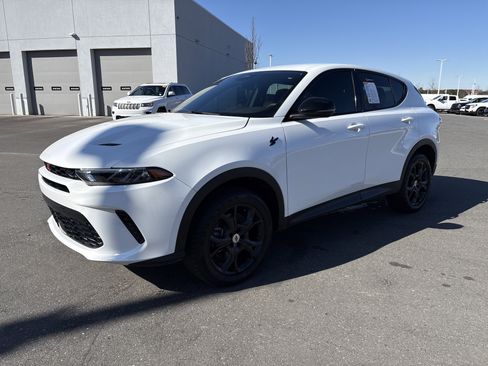 Used 2024 Dodge Hornet GT w/ GT Blacktop Package image 5