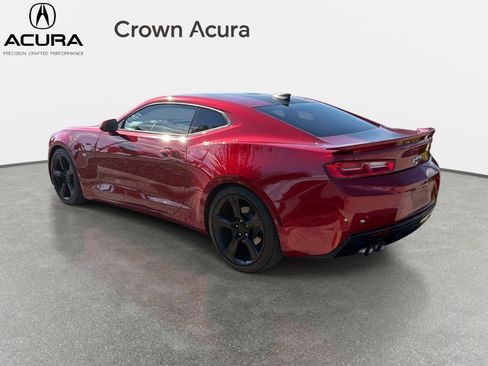 Used 2018 Chevrolet Camaro LT RWD image 5