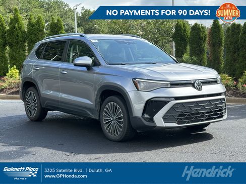 Used 2025 Volkswagen Taos SE FWD image 1