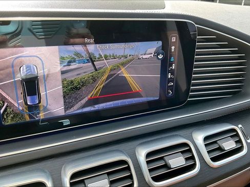 Certified 2024 Mercedes-Benz GLS 450 4MATIC image 21