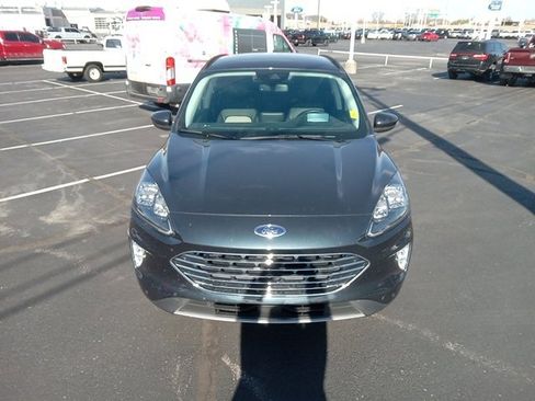 Used 2022 Ford Escape Titanium w/ Titanium Elite Package image 2