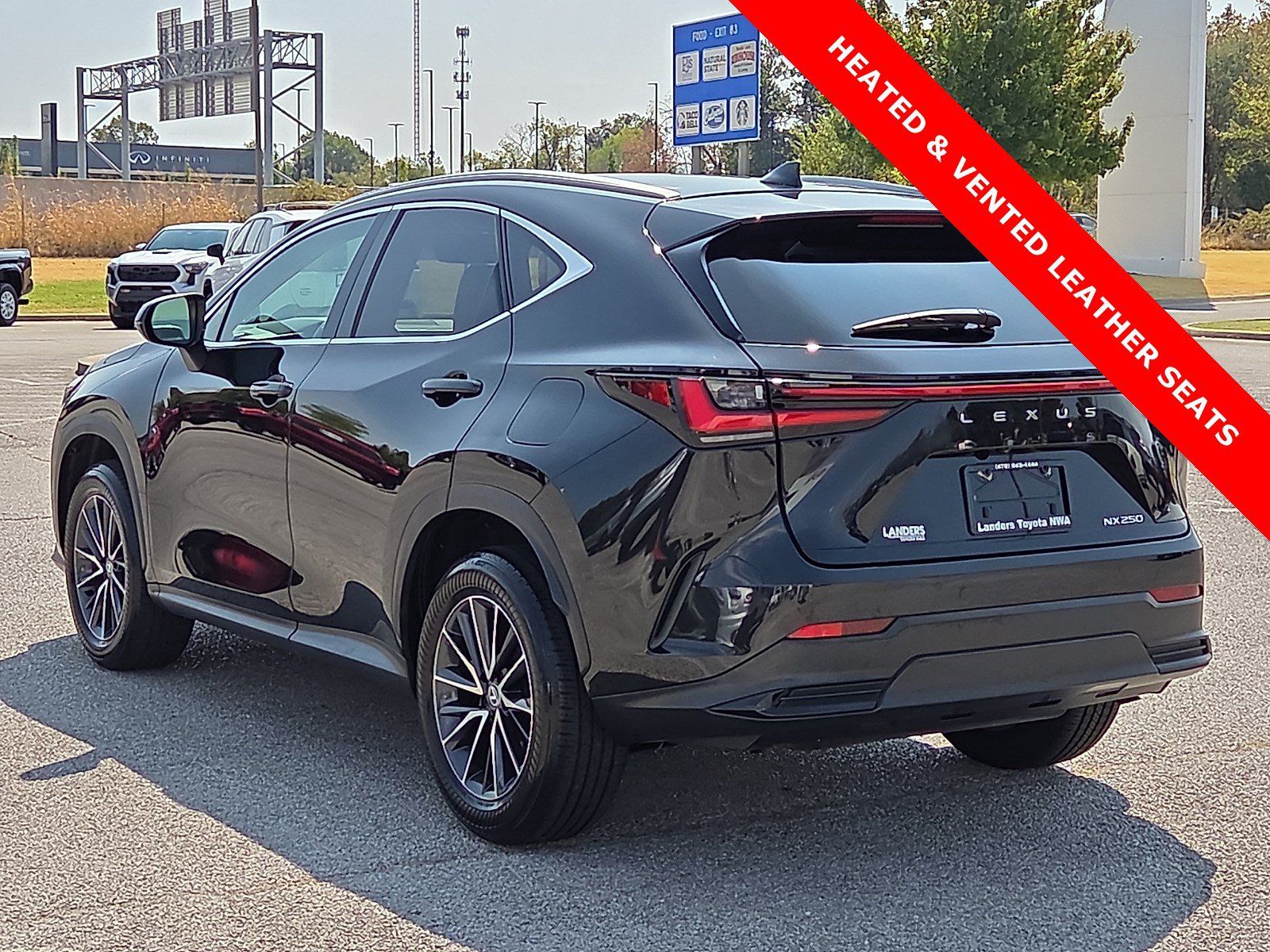 Used 2024 Lexus NX 250 FWD image 4