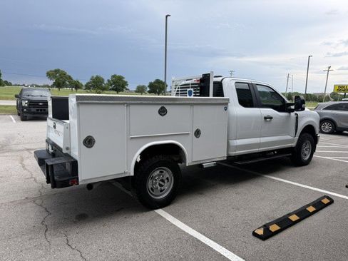 Used 2023 Ford F250 XL w/ XL Chrome Package AWD/4WD image 2
