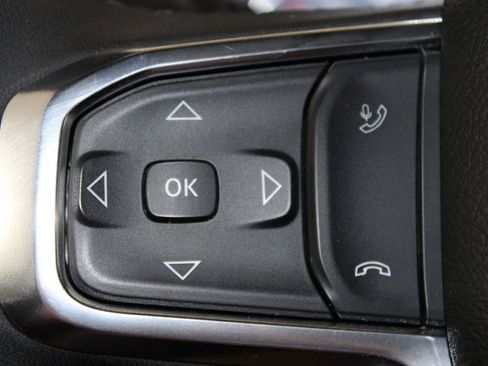 Used 2025 RAM 1500 Laramie AWD/4WD image 33