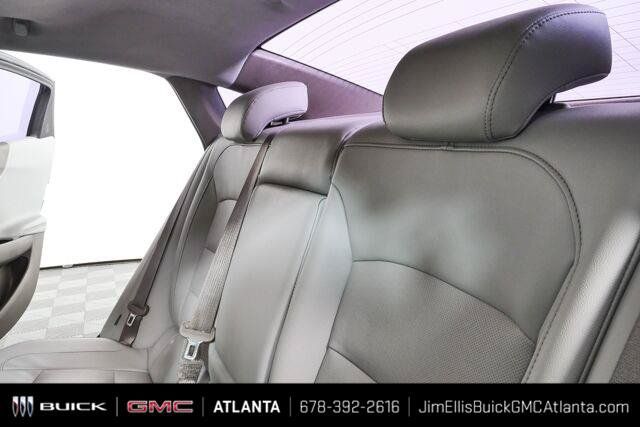Certified 2018 Chevrolet Malibu Premier w/ Premier Sun and Wheel Package FWD image 22