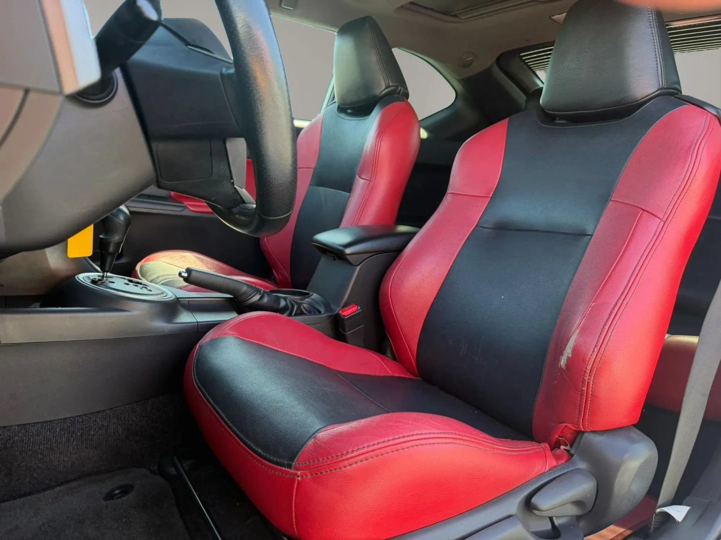 Used 2014 Scion tC FWD image 10