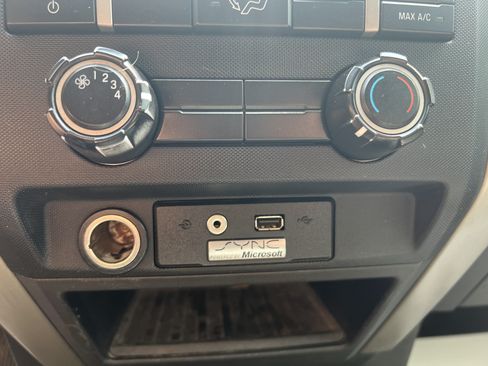 Used 2011 Ford F150 XLT w/ XLT Chrome Pkg AWD/4WD image 28