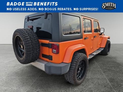 Used 2012 Jeep Wrangler Unlimited Sahara w/ Connectivity Group AWD/4WD image 4