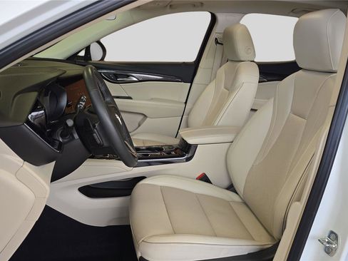 Used 2022 Buick Envision Essence w/ Safety Package image 11