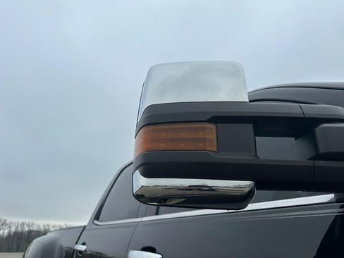 Used 2018 Chevrolet Silverado 3500 High Country w/ Duramax Plus Package image 16